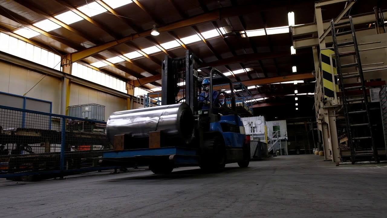Uzimet production floor